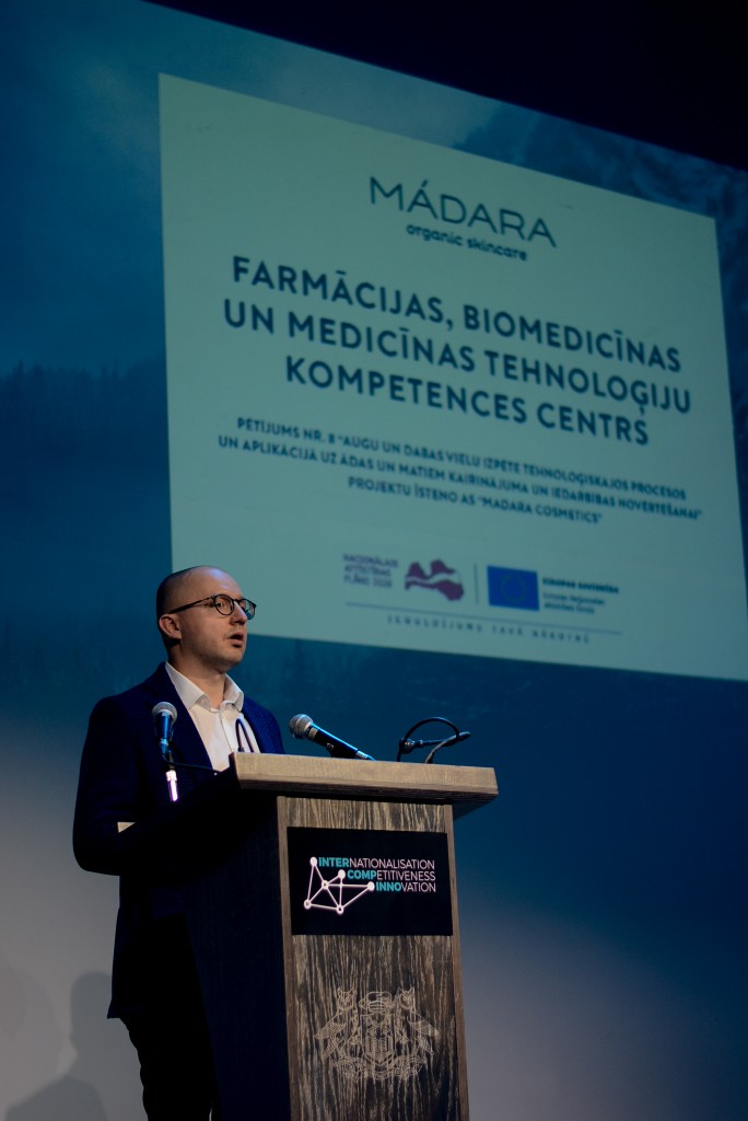 pasakumufoto-ekonomikaskonference-16