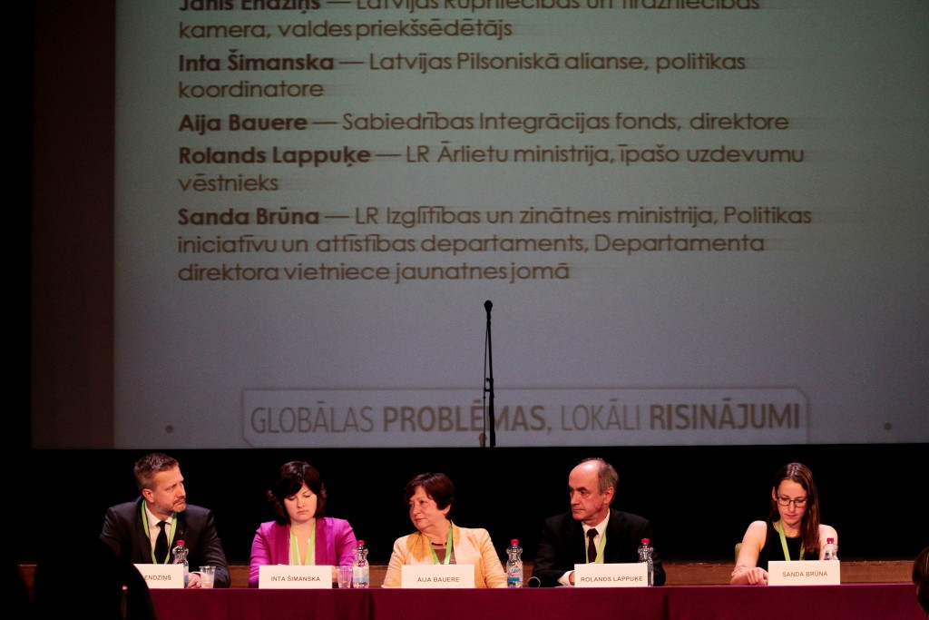 pasakumufoto-jaunatnes-forums-4