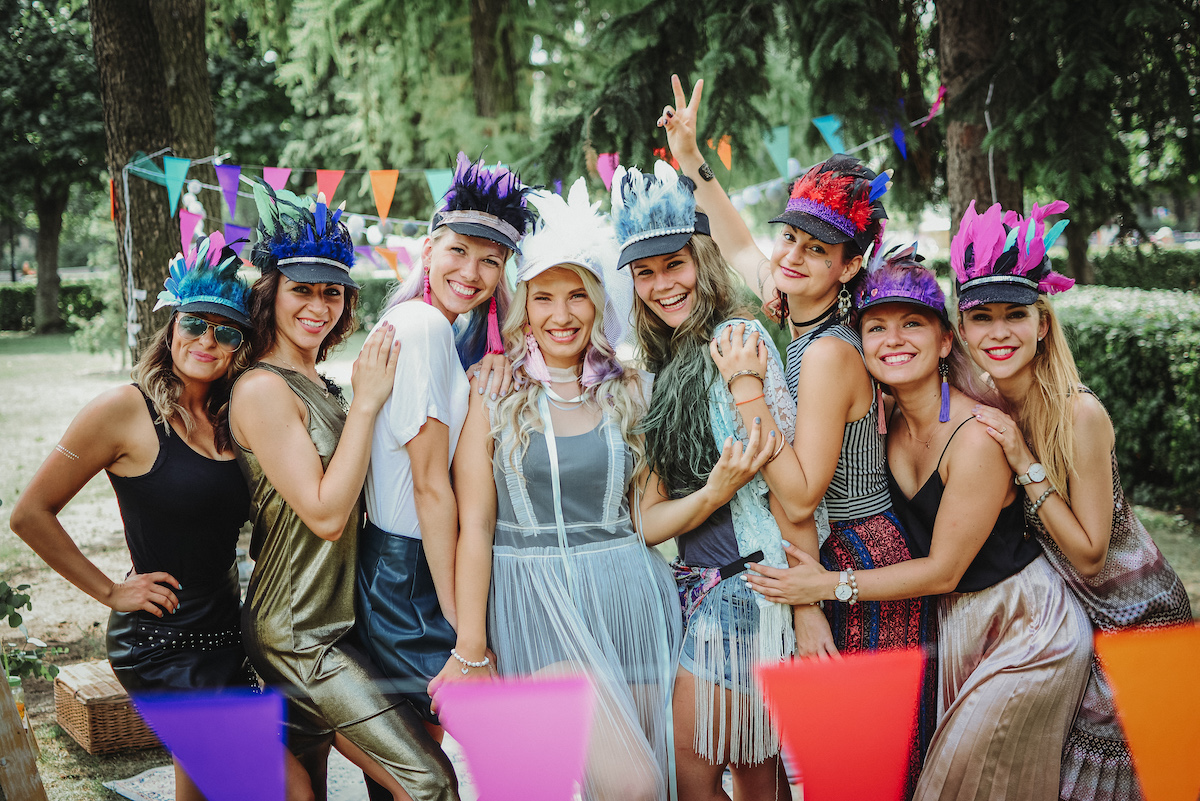 vecmeitu ballītes fotosesija ziedoņdārzs parks Rīga